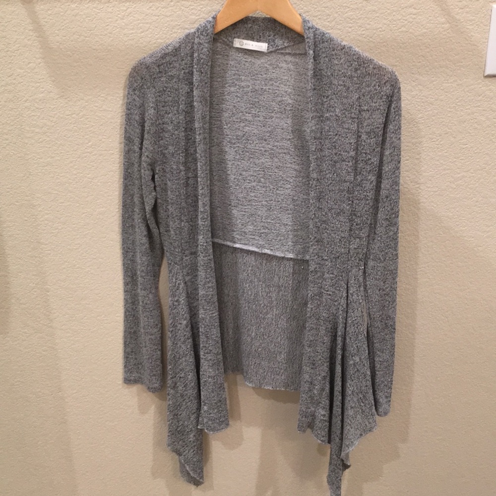 Thin gray sweater.